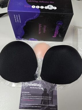 Strapless Adhesive Bra - Black